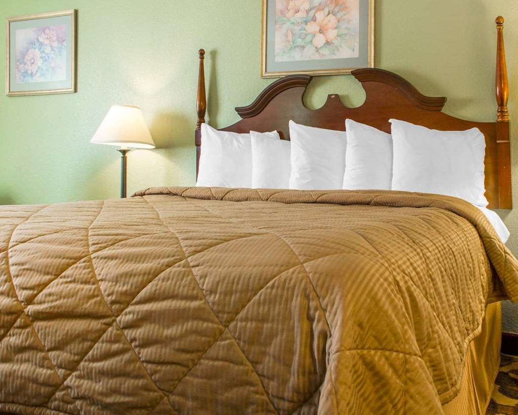 Quality Inn Broken Arrow Tulsa - photo 8