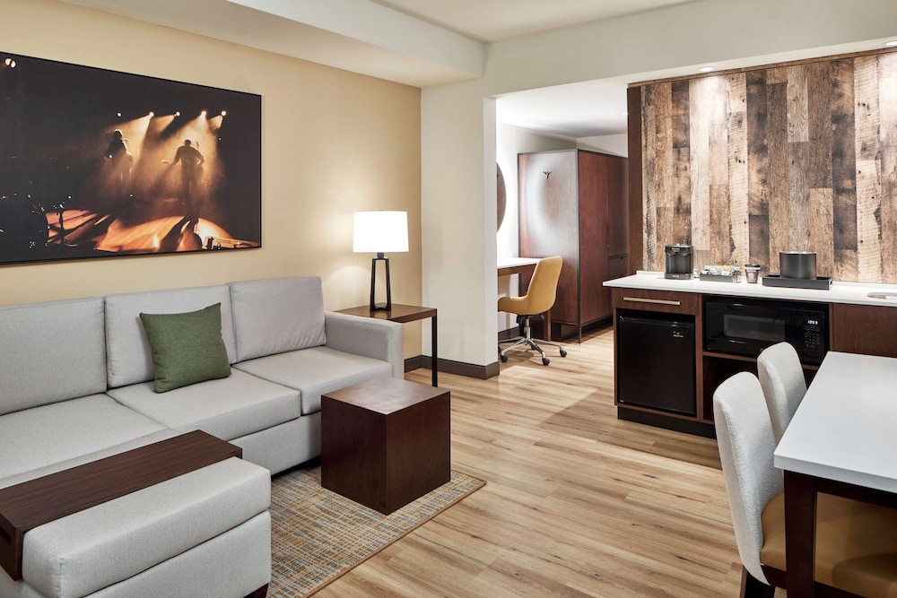 Embassy Suites by Hilton Nashville Downtown - photo 42