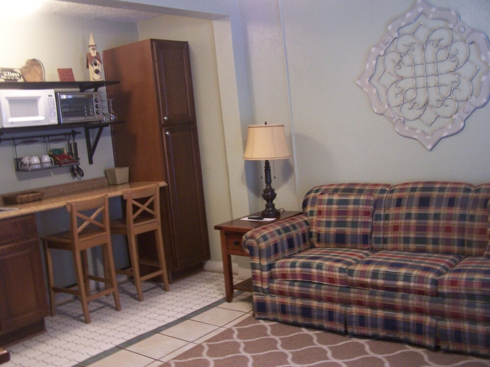 Blanco County Inn - photo 50