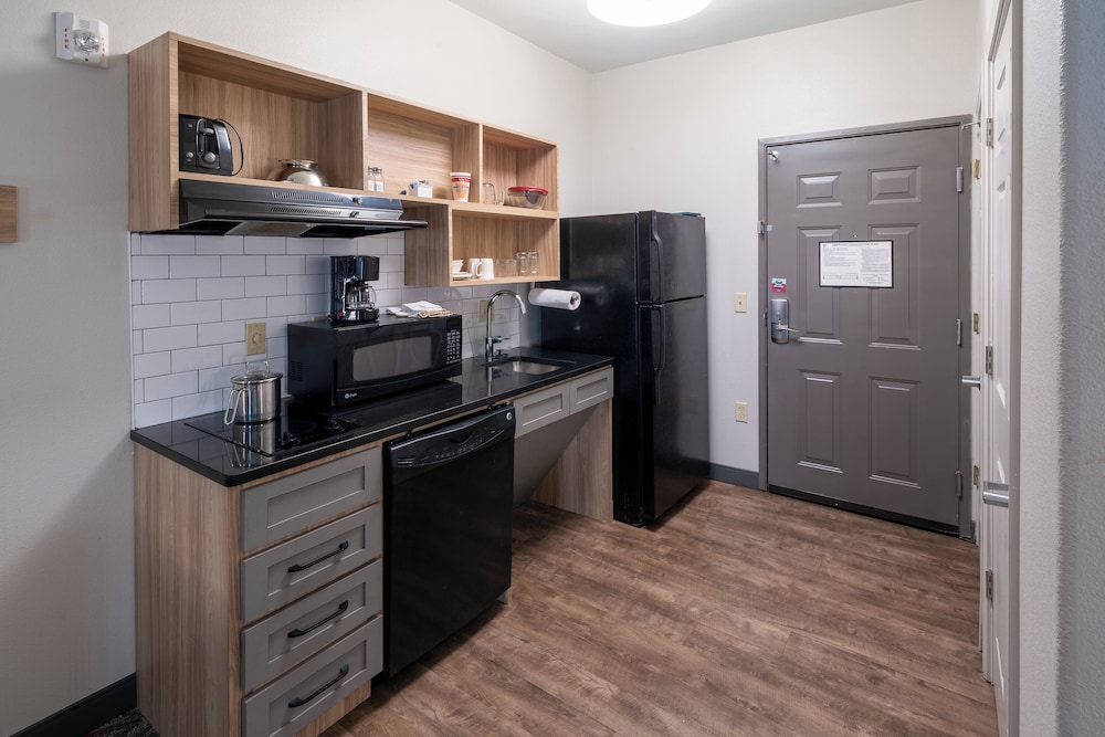 Candlewood Suites Deer Park TX by IHG - photo 13