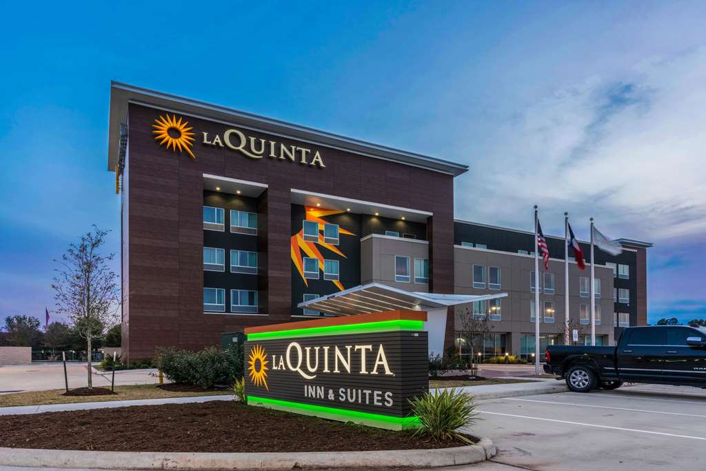 La Quinta Inn and Suites by Wyndham Houston Spring South - featured photo