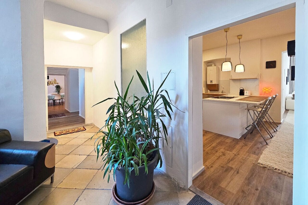 Vienna Palm Apartments — 4-Star Luxury Hotel in Vienna, Austria