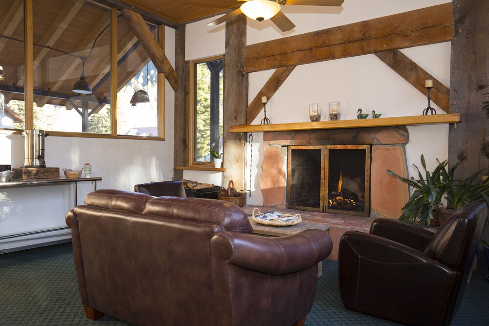 Columbine Inn & Conference Center - photo 11