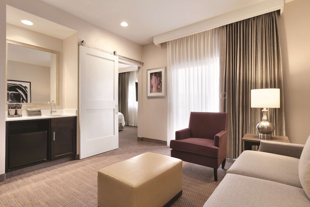 Embassy Suites by Hilton Temecula Valley Wine Country - photo 18