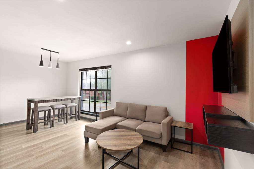 Ramada by Wyndham Studio Suites Dothan - photo 17