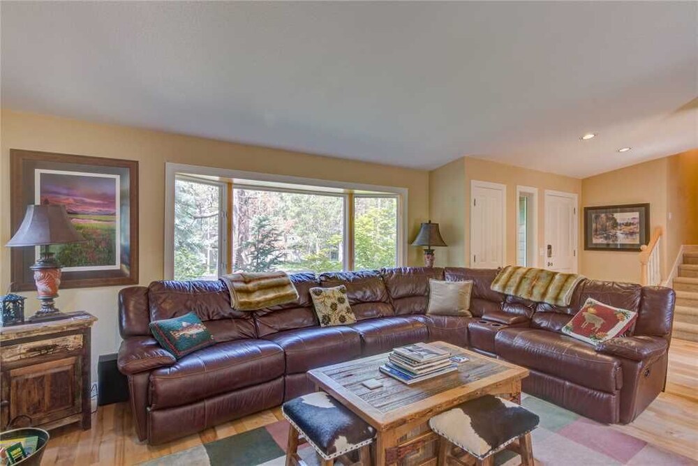 Lost Lane #8 by Village Properties at Sunriver Bend - photo 3
