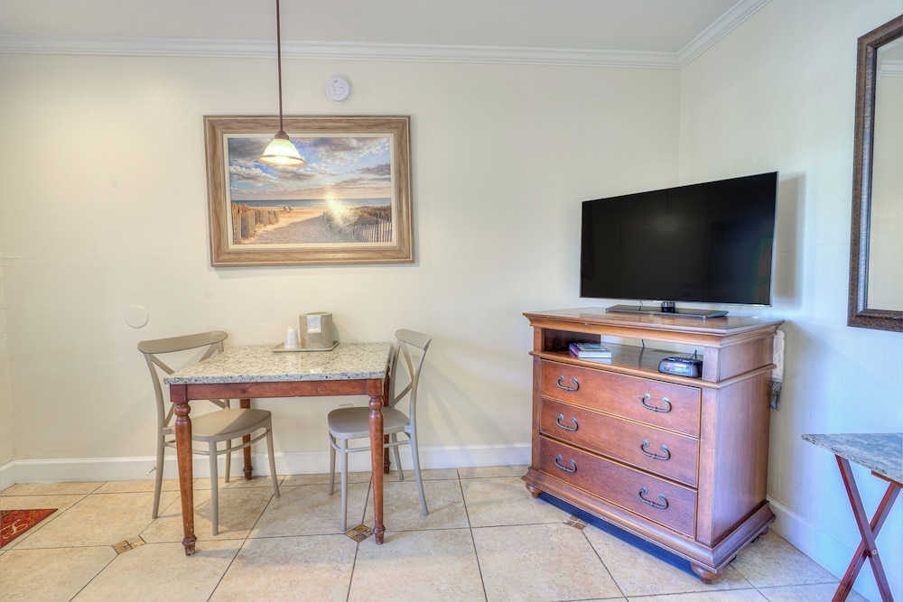 La Fiesta Ocean Inn And Suites - photo 23