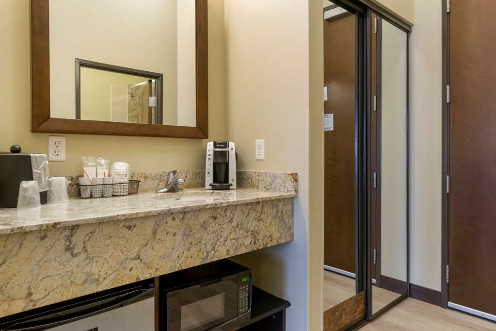 Best Western Plus Lacey Inn & Suites - photo 12