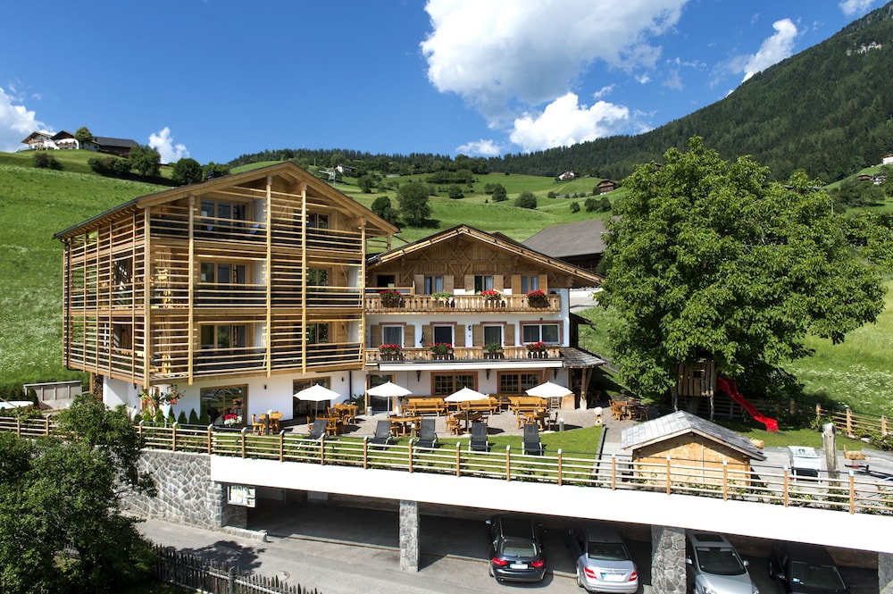 Hotel Arvina in Castelrotto, Italy