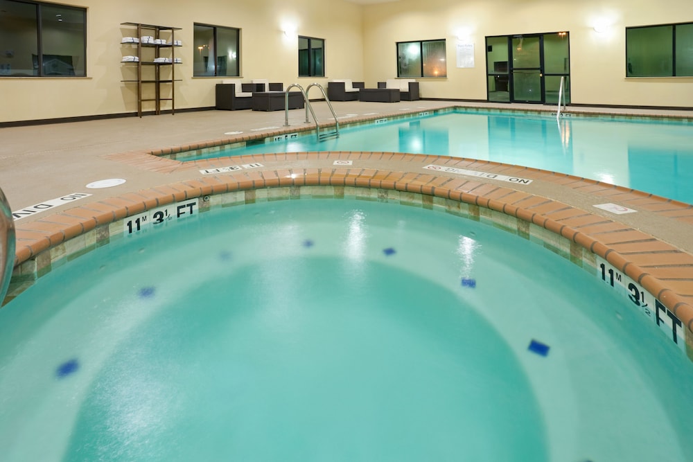 Holiday Inn Express & Suites Lubbock West by IHG - photo 15