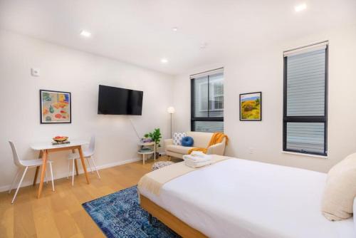 Spacious Mission Hill Studio — 4-Star Luxury Hotel in Boston, United States