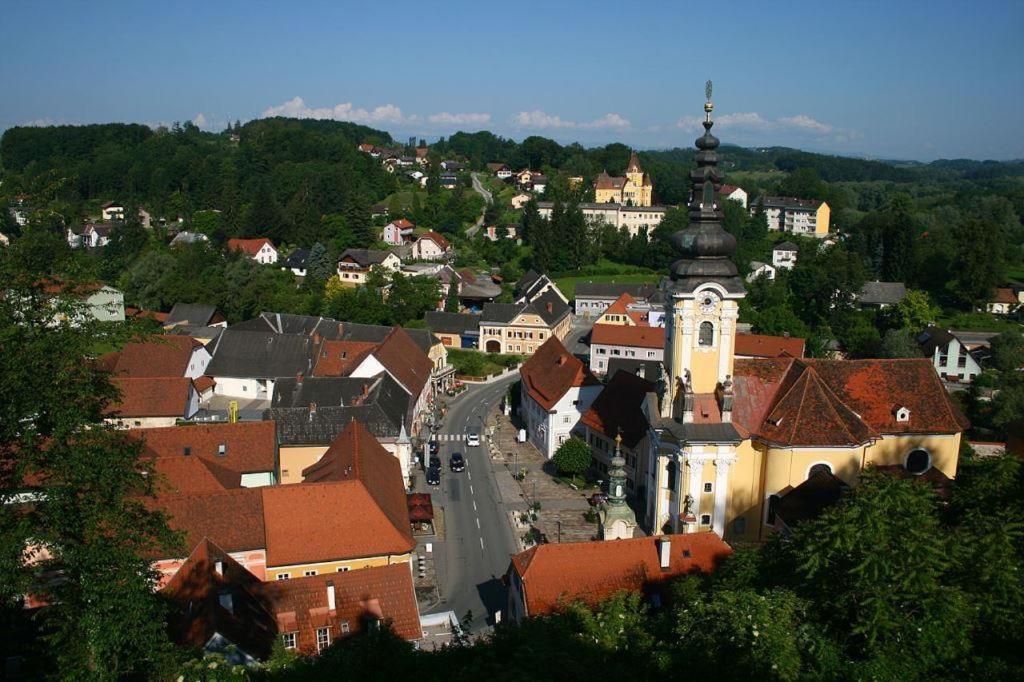 Gasthof Zum Goldenen Lowen — Ehrenhausen