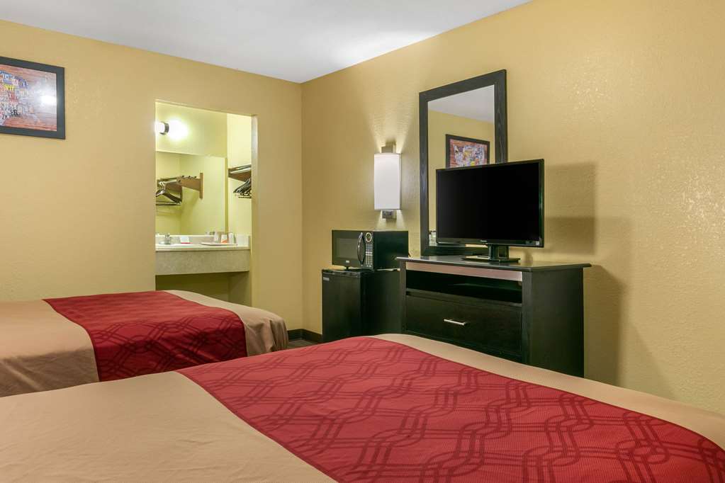 Econo Lodge Jonesboro - photo 8