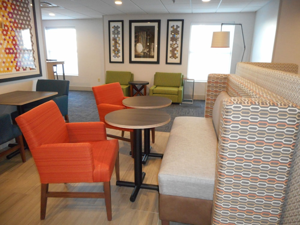 Holiday Inn Express Fairfield by IHG - photo 20