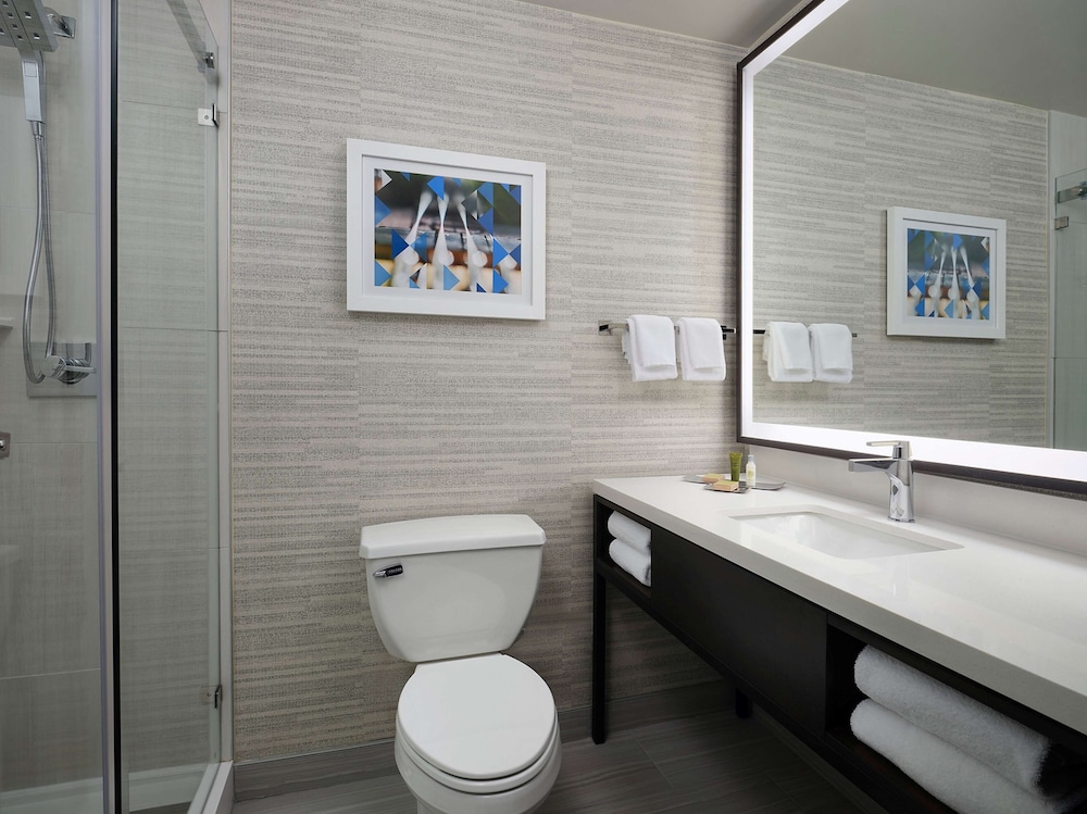 DoubleTree by Hilton Hotel Nashville Downtown - photo 41