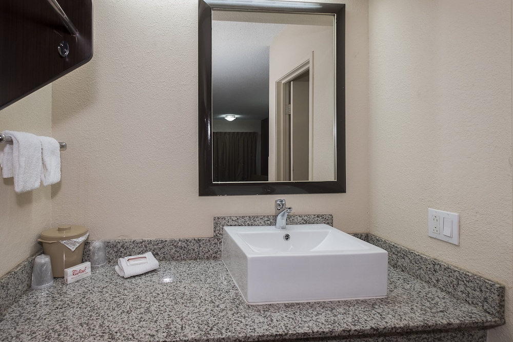 Red Roof Inn Columbus East Reynoldsburg - photo 19