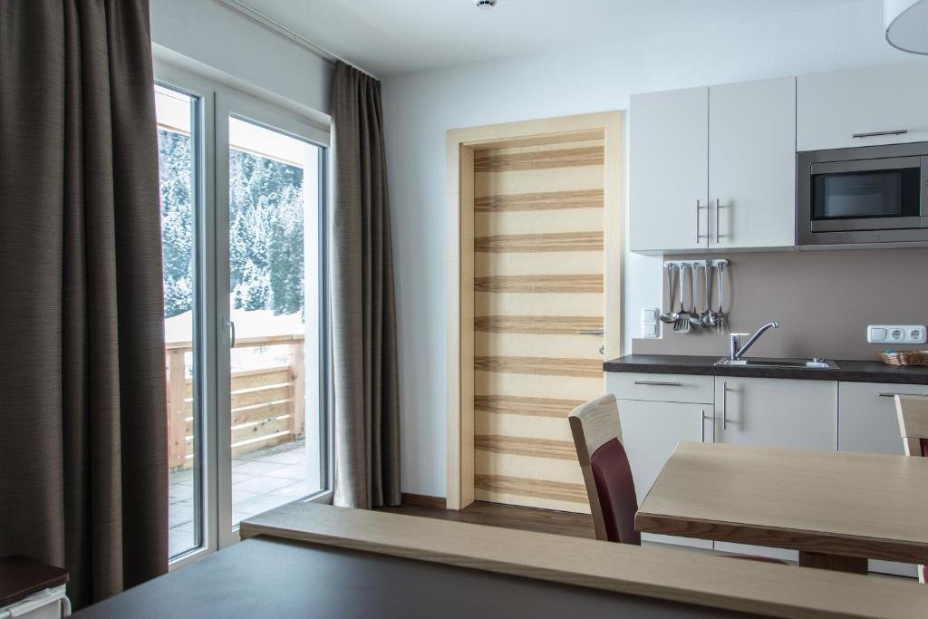 Appartements Plaija — 4-Star Luxury Hotel in St Anton Am Arlberg, Austria