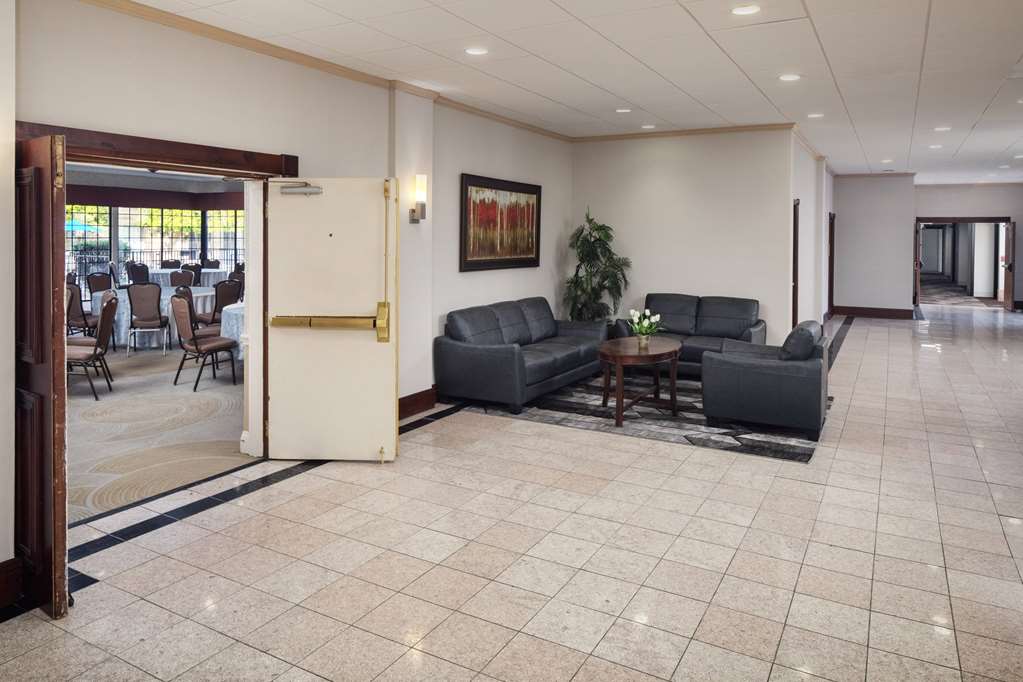 Wyndham Tucson Airport Hotel & Conference Center - photo 18