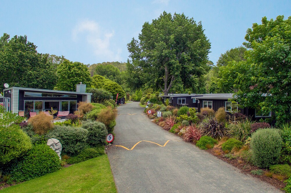 Flaxmill Accommodation — 4-Star Luxury Hotel in Whitianga, New Zealand