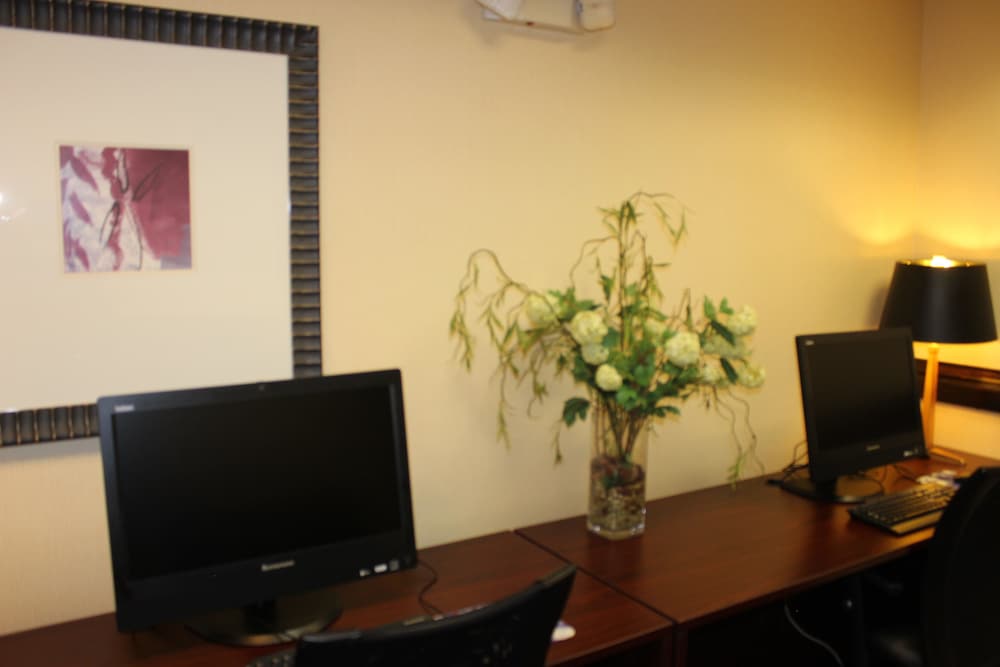 Holiday Inn Express Atlanta Emory University Area by IHG - photo 39