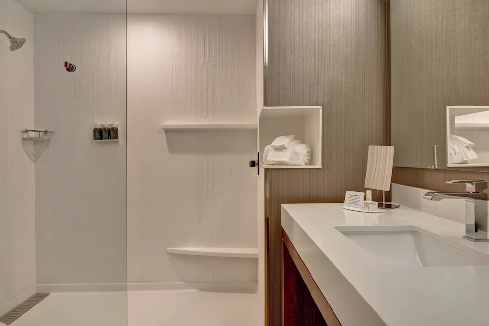 Courtyard by Marriott Bentonville Rogers Promenade - photo 20