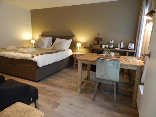 B&B De Swaenhoeck — 4-Star Luxury Hotel in Damme, Belgium