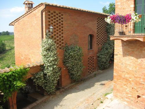 Borgo Fajani — hotel in Terricciola