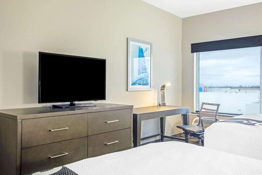 La Quinta Inn & Suites by Wyndham Ponca City - photo 9