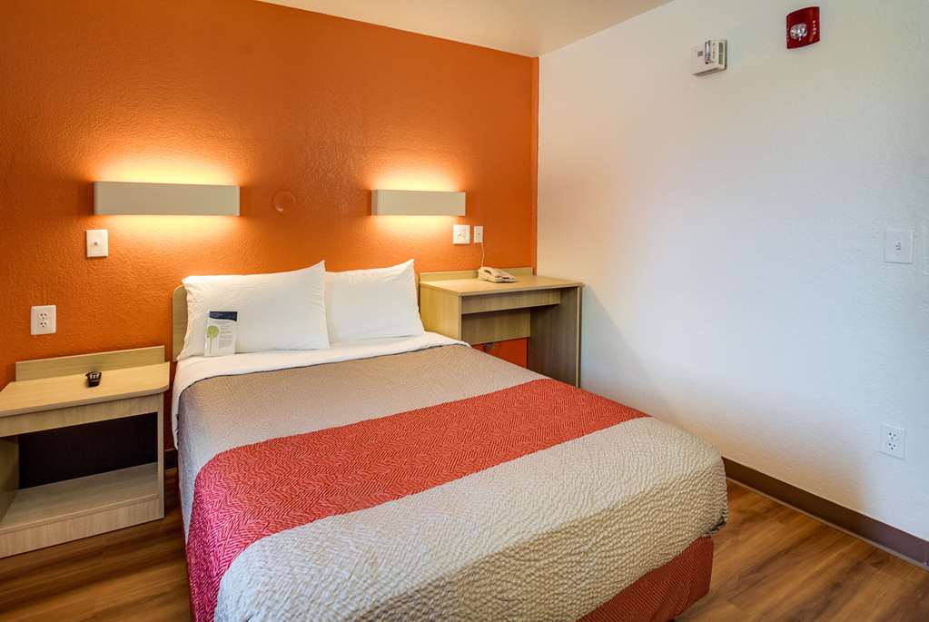 Motel 6 Lenexa KS Kansas City Southwest - photo 15