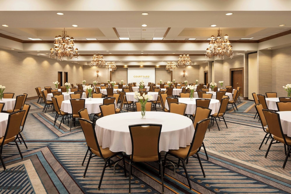 Courtyard by Marriott Farmington - photo 29