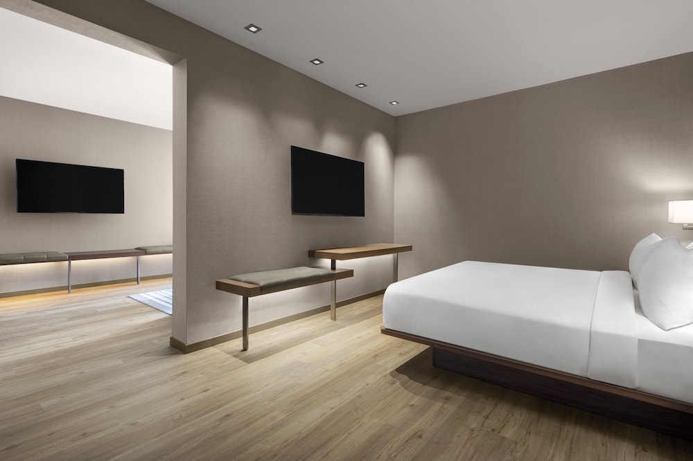 AC Hotel Lansing University Area - photo 10