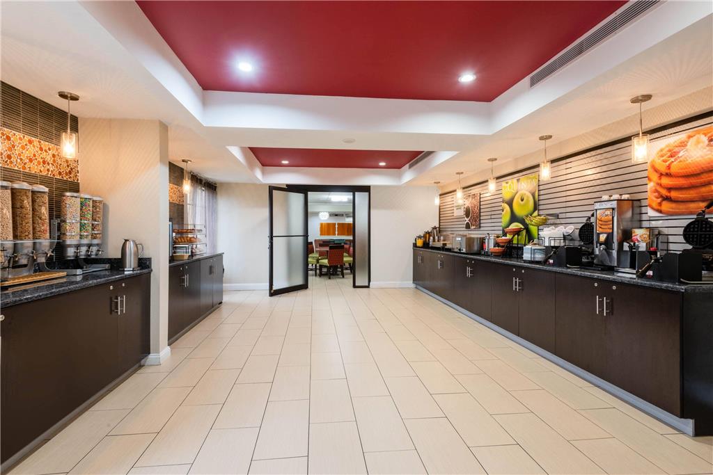 La Quinta Inn & Suites Summersville New River National Park - photo 25
