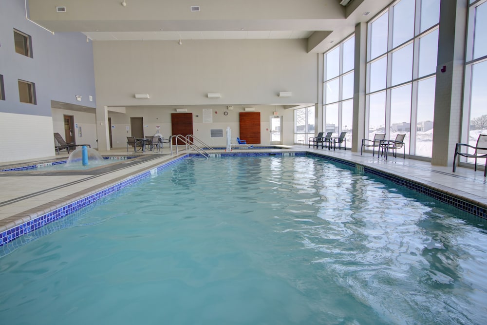 Holiday Inn Express Hotel and Suites Mankato East by IHG - photo 58