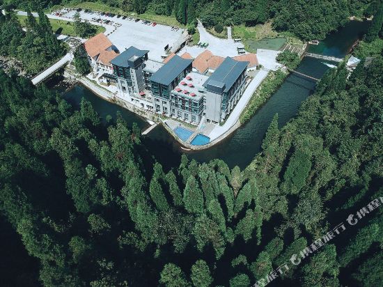 Longcanggou Kuanshan Yinlu Hot Spring Resort in Yucheng, People's Republic of China