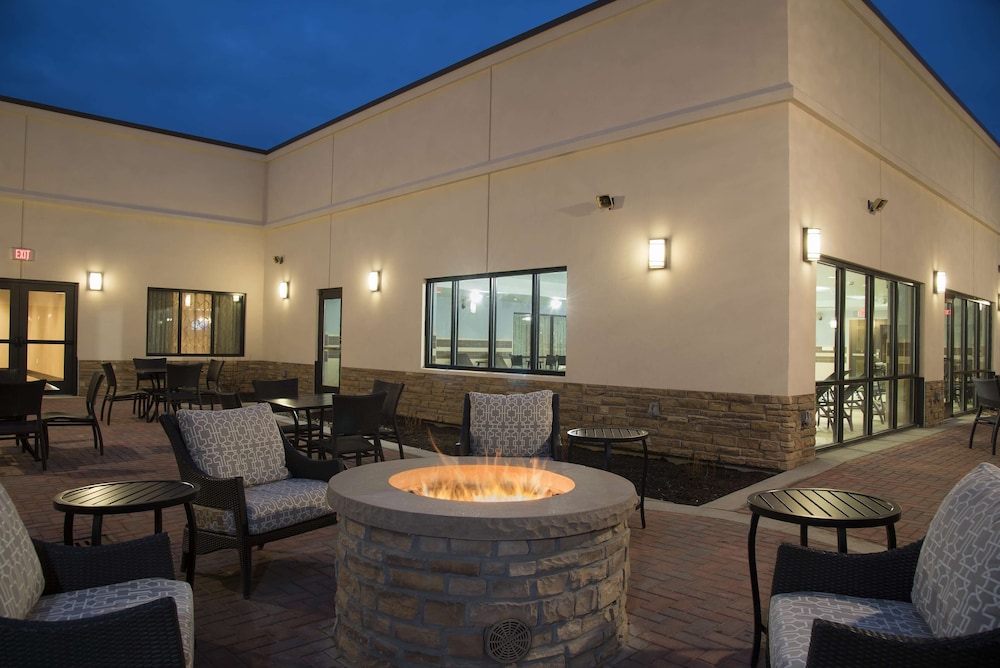 DoubleTree by Hilton Schenectady Downtown - photo 37