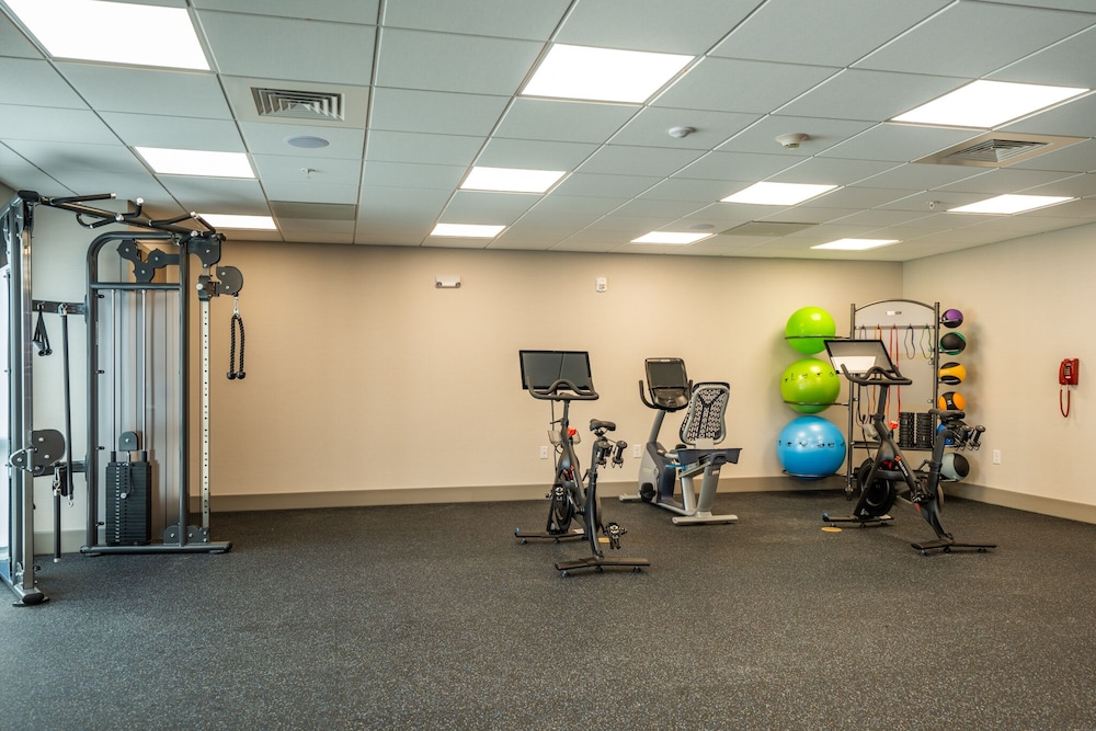 Holiday Inn Express & Suites Charlottesville by IHG - photo 84