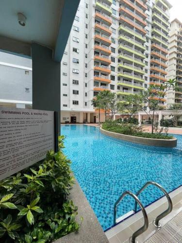 Dalamanda 3Pax Sunway Velocity Balcony CItyView — 4-Star Luxury Hotel in Kuala Lumpur, Malaysia