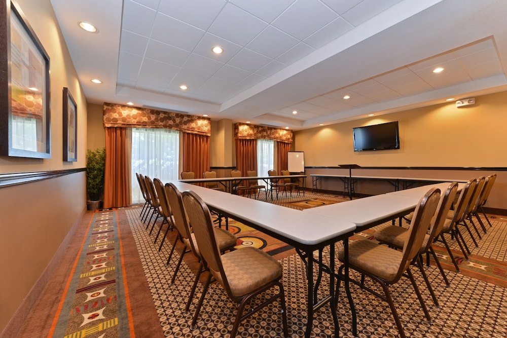 Hampton Inn & Suites Phoenix Gilbert - photo 63