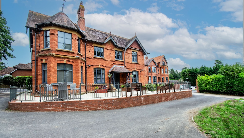 Eton House Hotel in Yeovil, United Kingdom