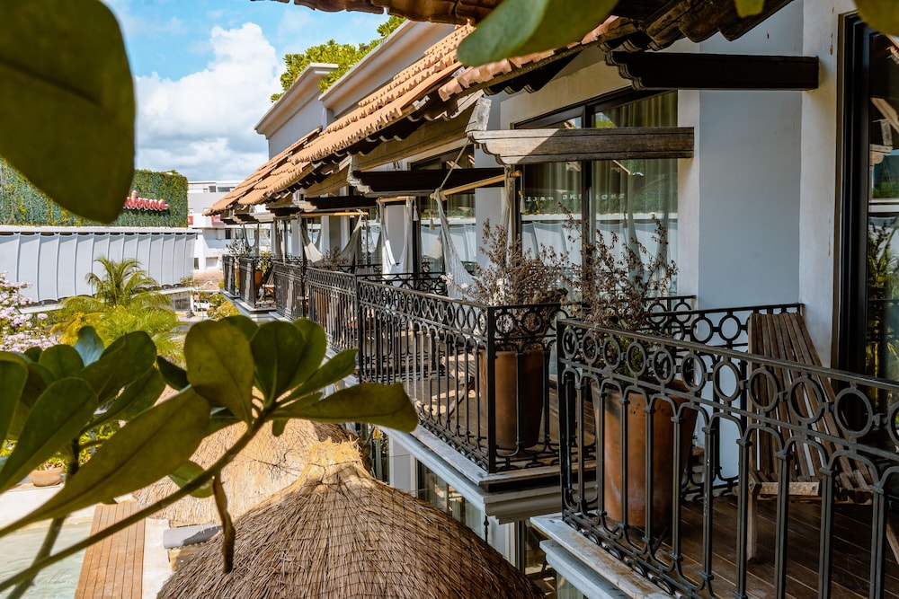 Sundeck