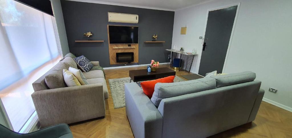 Flamingo Rentals Modern 2 bed unit with BBQ & SPA ideal for holiday and business travel — 4-Star Luxury Hotel in Mildura, Australia