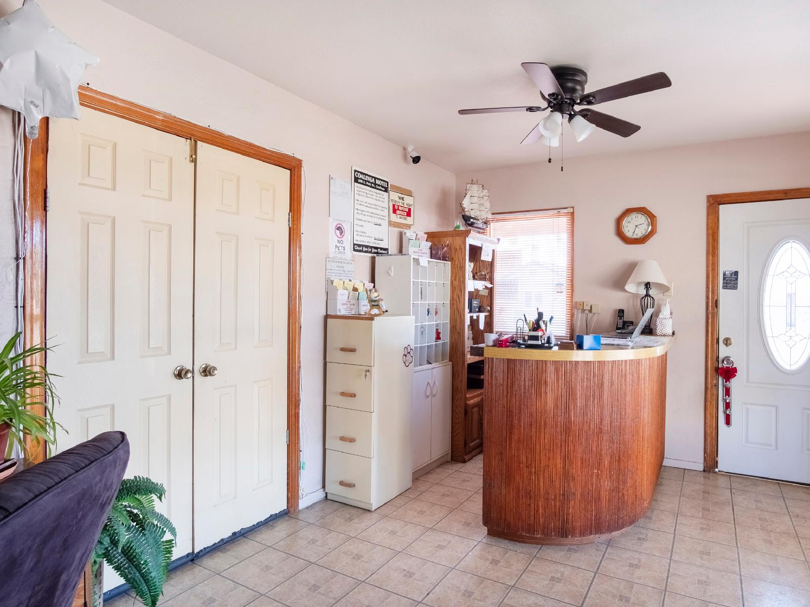 Coalinga Motel - photo 12