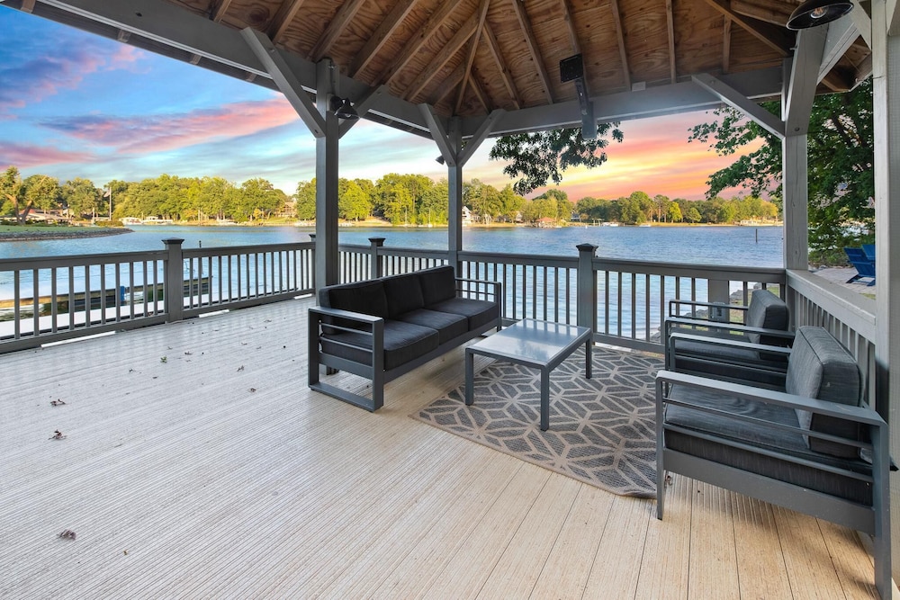 Ruby Arrival in Mooresville, United States