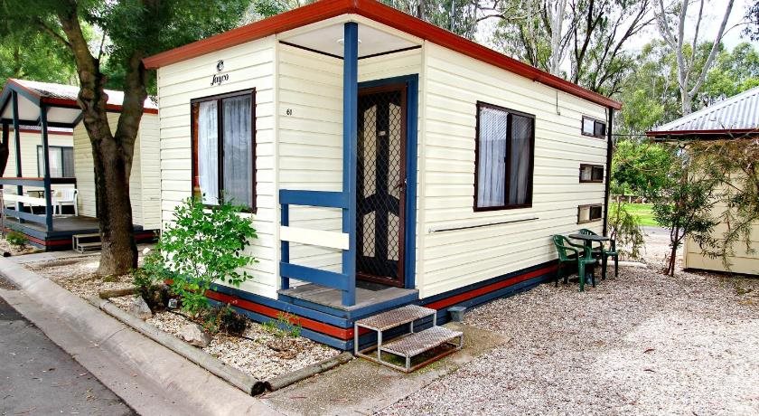 Wangaratta Caravan & Tourist Park — 4-Star Luxury Hotel in Wangaratta, Australia