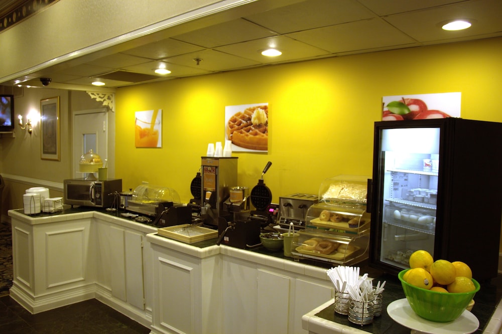 Barclay Hotel Atlanta Downtown - photo 22