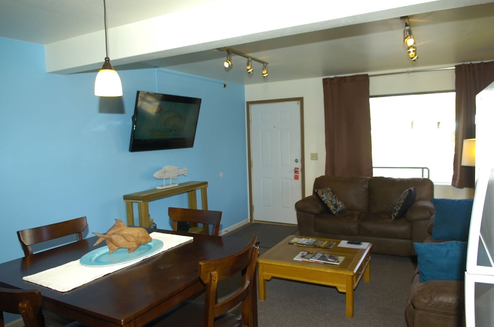 Trout Montana Motel - photo 39