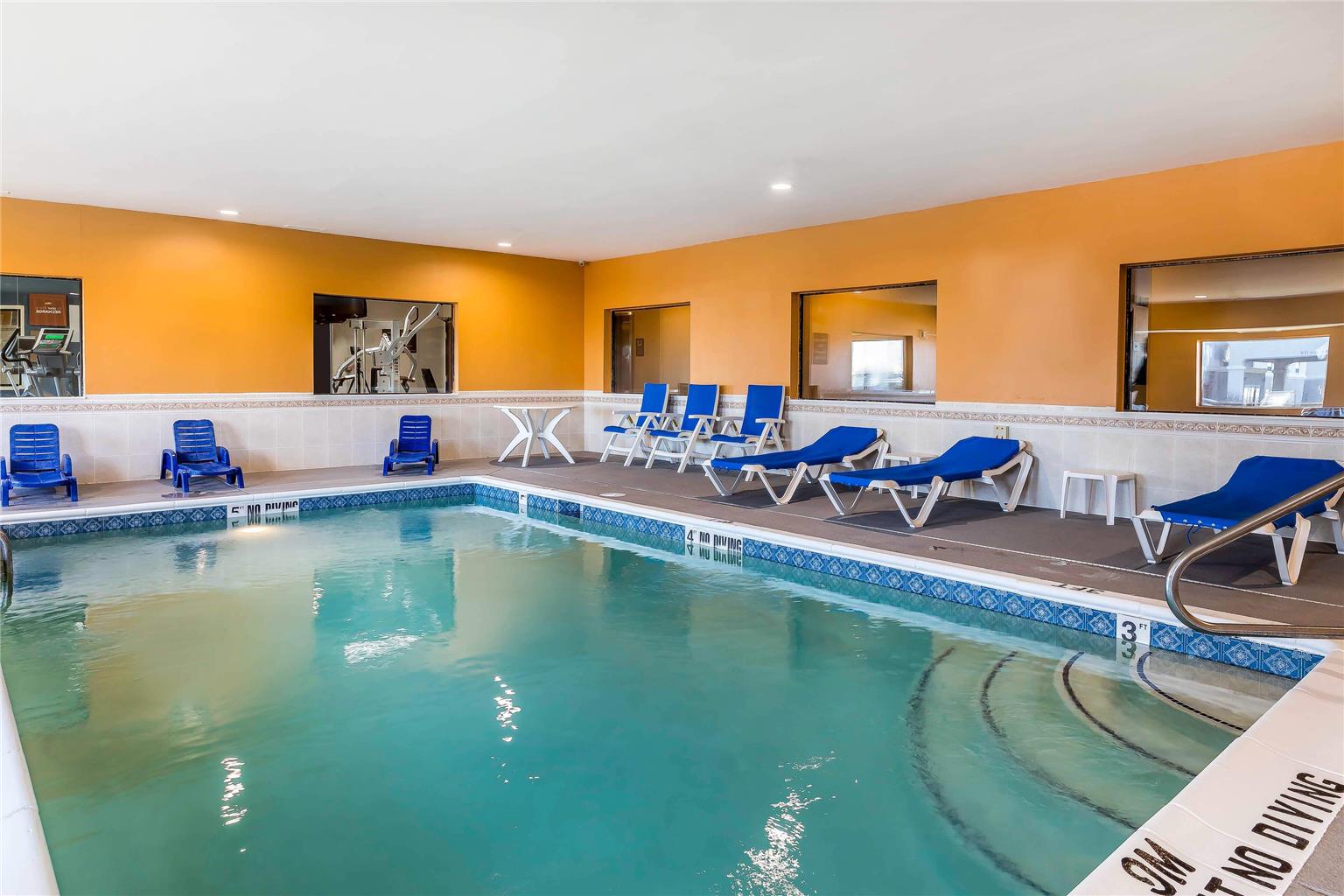 Comfort Suites Fort Wayne North - photo 18