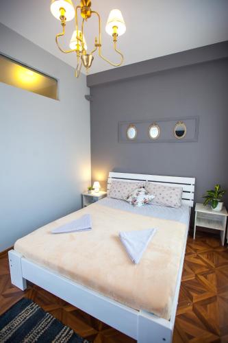Old Alley Apartment