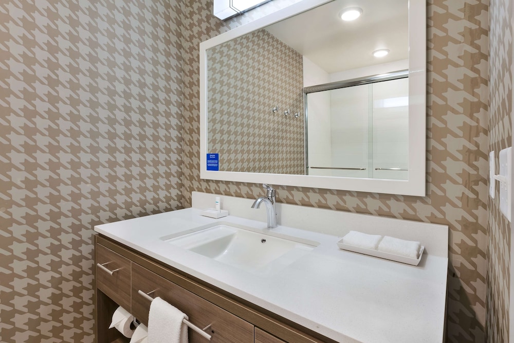 Home2 Suites by Hilton Battle Creek - photo 20