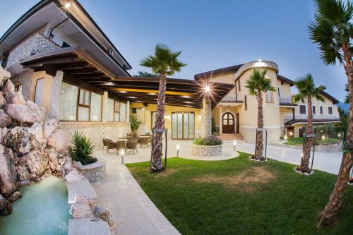 Villa Santa Caterina — 4-Star Luxury Hotel in Montalto Uffugo, Italy
